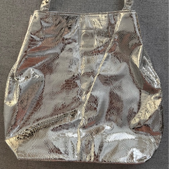 Elizabeth Grant Shiny Metallic Silver Tote Bag textured lined lightweight summer - Picture 9 of 16